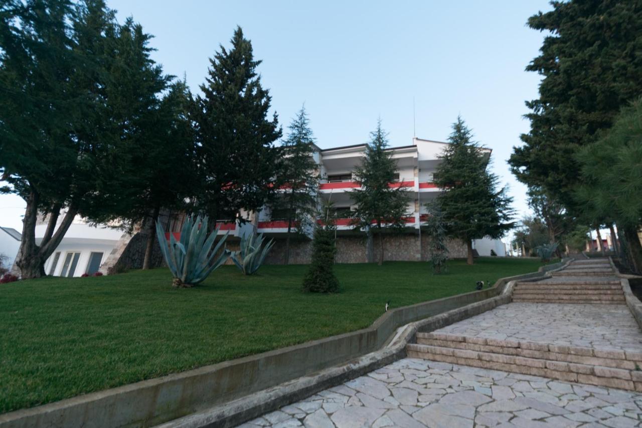 Chateau Linza Resort Тирана Экстерьер фото