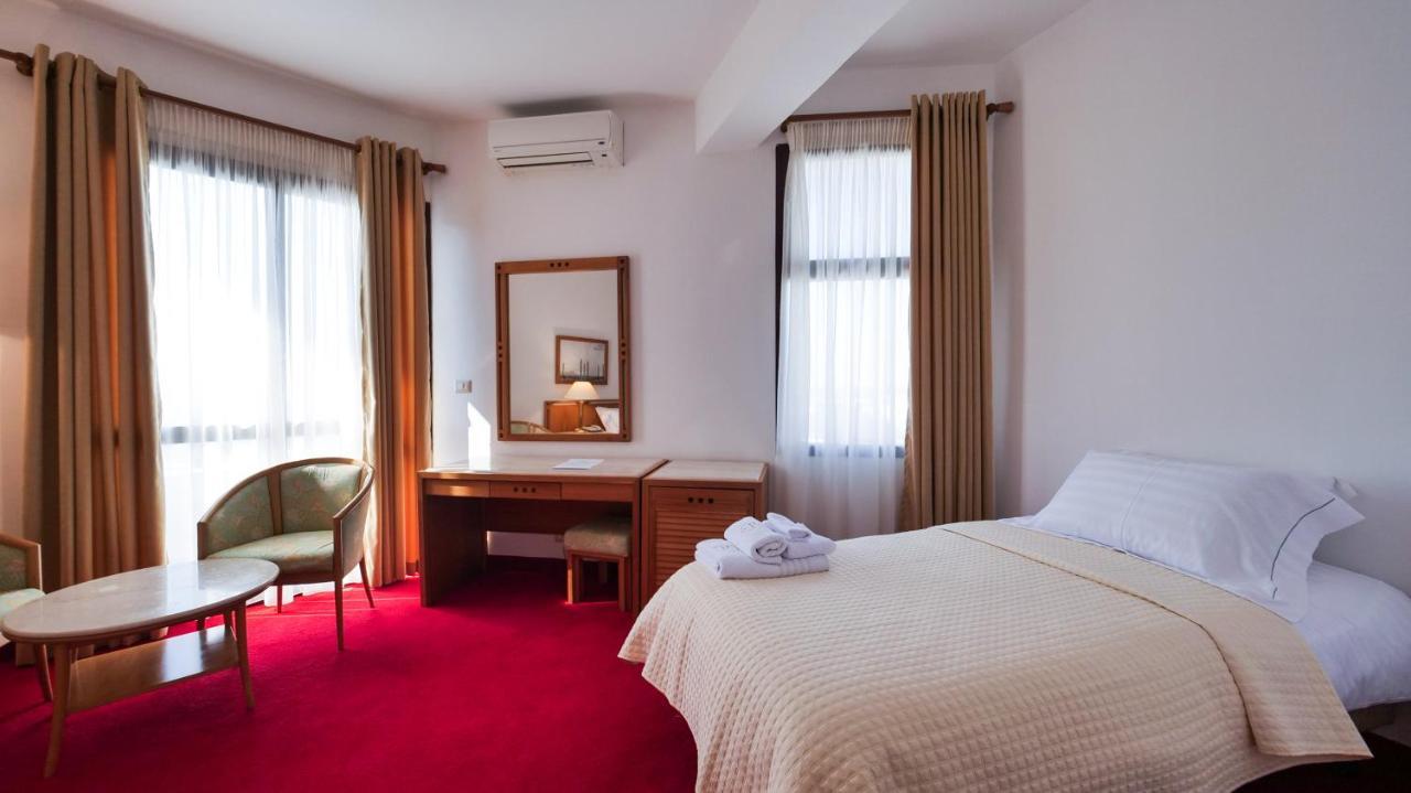 Chateau Linza Resort Тирана Экстерьер фото