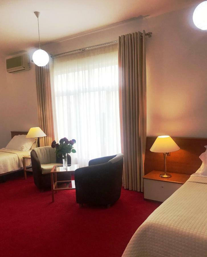 Chateau Linza Resort Тирана Экстерьер фото
