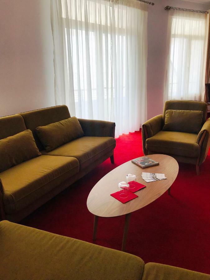 Chateau Linza Resort Тирана Экстерьер фото